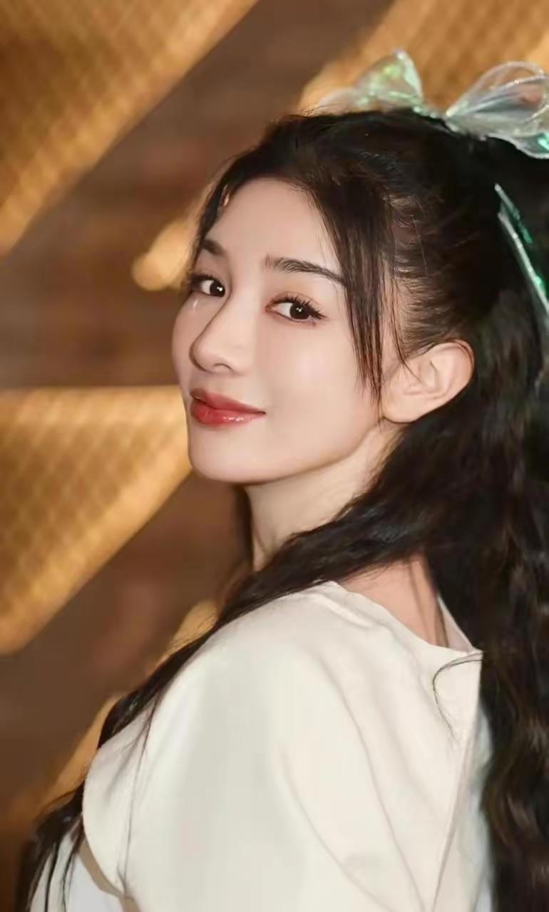 一位情感专家说："当你接触的男人越多，就会发现，真正的好男人，给不了女人什么情绪