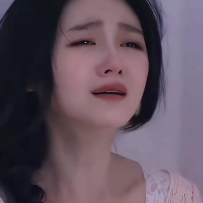 s妈为何会天天哭大s，其实她也是在忏悔吧！在汪小菲不支付豪宅费用之后，大s真的