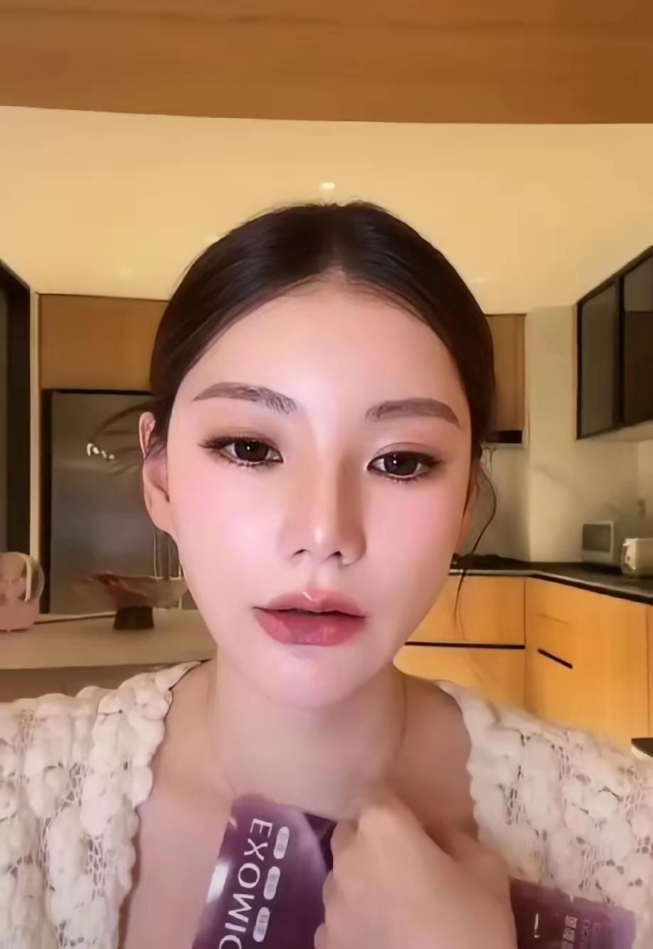 汪小菲最近又提大S，说她“非常优秀”，这对比太扎心了。说真的，他对这两段关系的