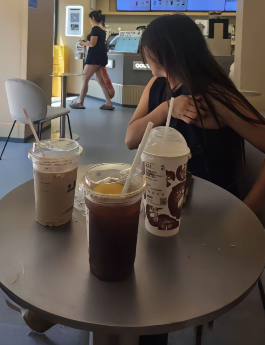 这，把我和我小姨子都惊呆了