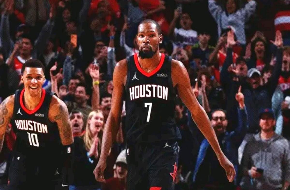 火箭球迷最大的痛苦，不是输球，而是想错了方向。管理层压根就没想过今年冲冠，他