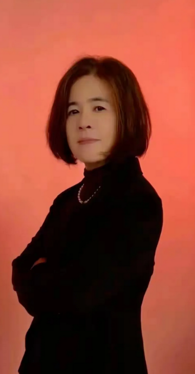 金龟子换发型引热议！