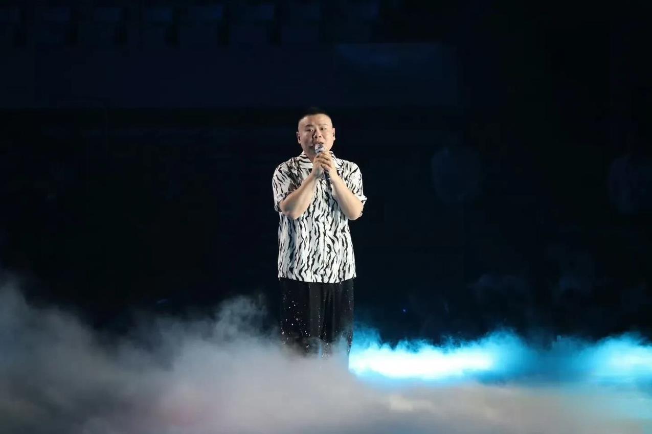 为什么，直播岳云鹏演唱会的抖音不封号？因为岳云鹏签的快手的独家短视频平台，抖音