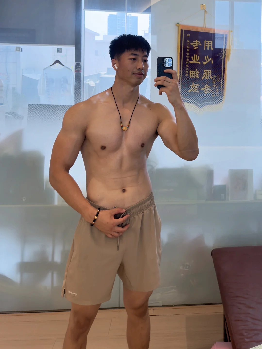 190 爱健身的男孩 腹肌