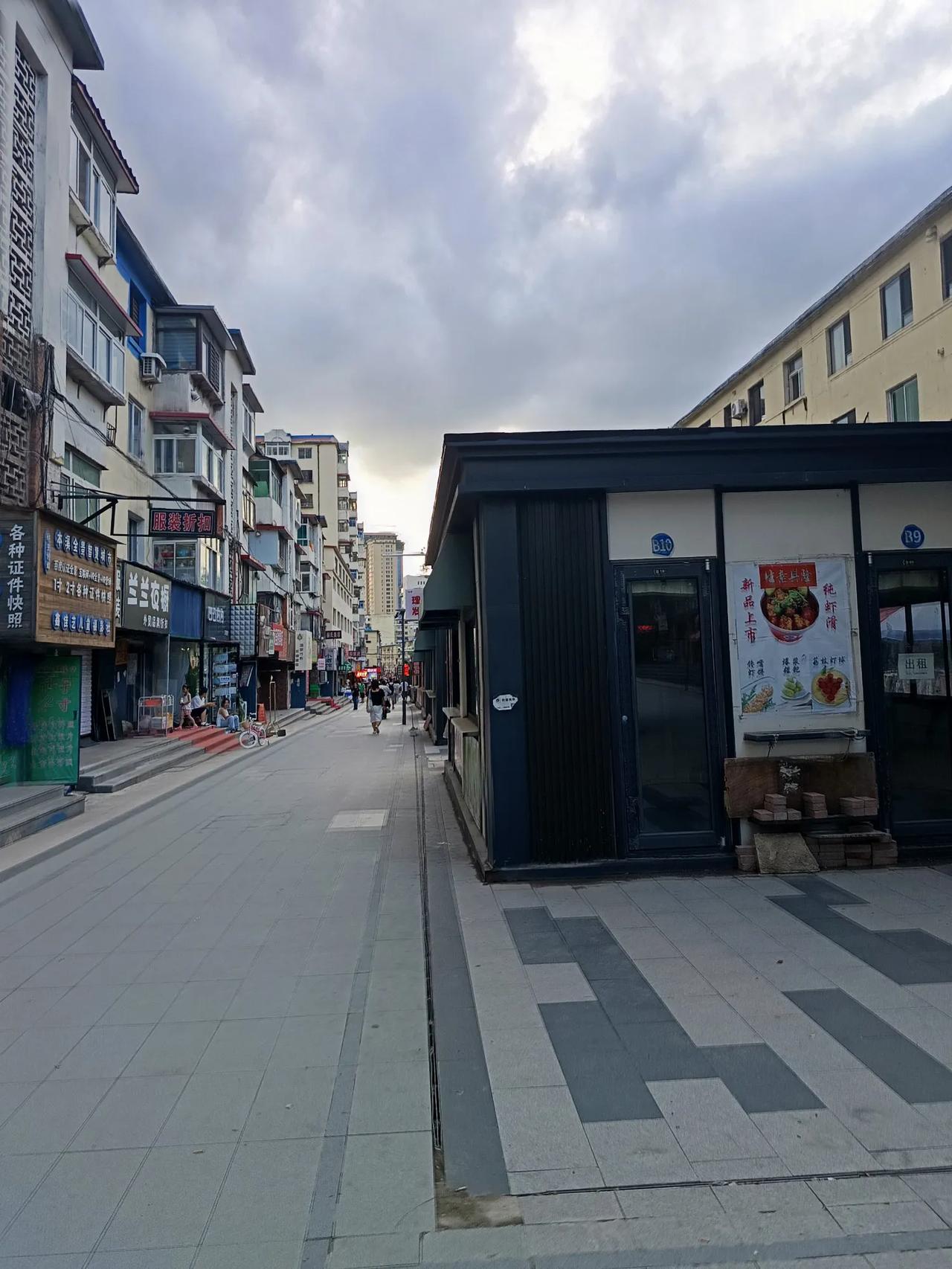 看到本溪的发展现状，心里是五味杂陈。整体来看本溪的年轻人越来越少，私家车越来越多