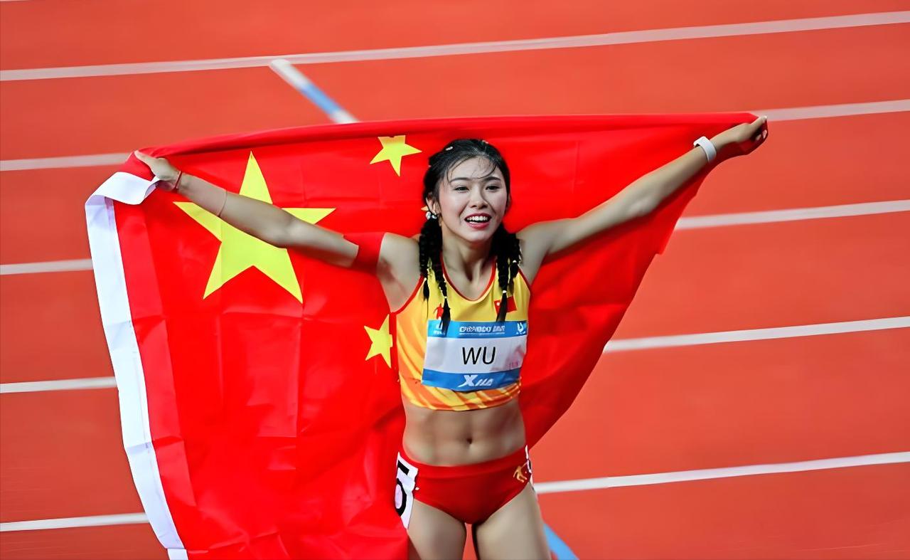 四川名将吴艳妮实现赛事四连冠并锁定亚运资格2026年6月27日晚，全国田径冠