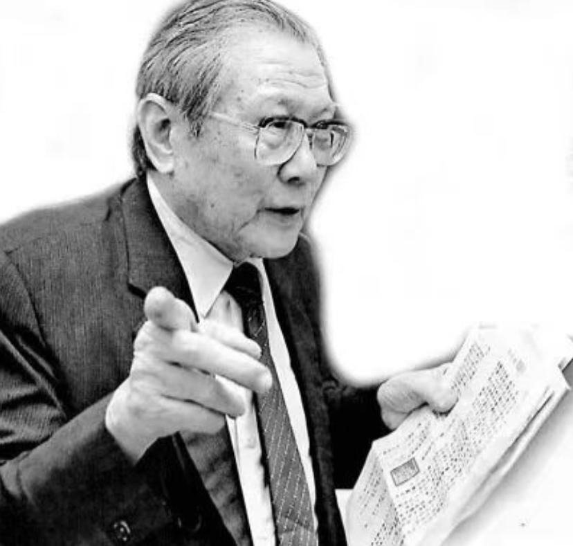 1945年8月，抗战胜利之后，曾任蒋介石的侍卫官马鹤凌回到老家湖南衡阳，召
