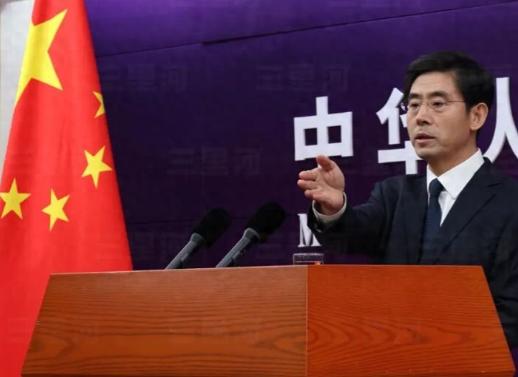 日本这次用“热锅上的蚂蚁”来形容都不为过，日本驻华大使突然把所有驻华总领事都召集