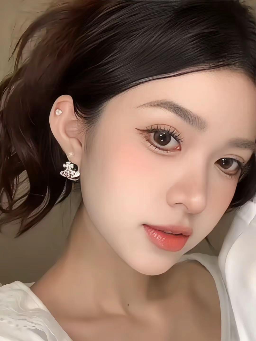 眼睛像星星一样闪亮✨