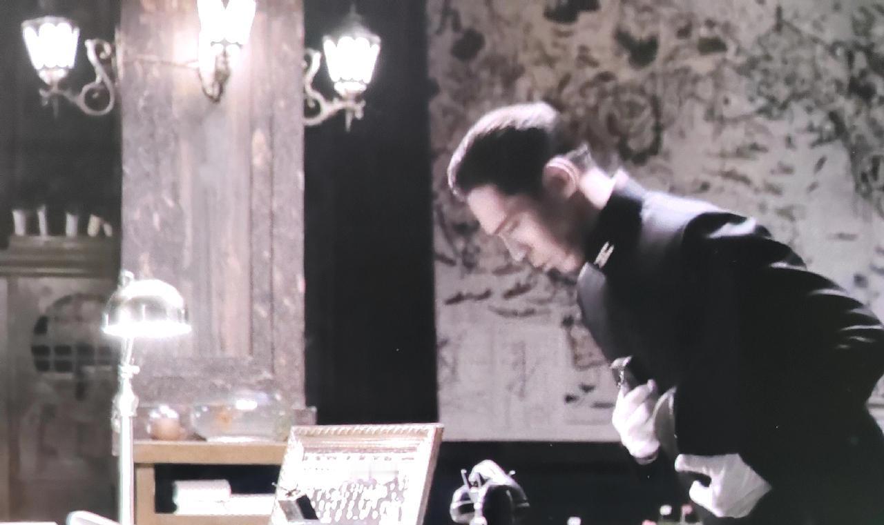 活久见！《长河落日》这结局我直接拍案叫绝，谍战剧的内斗天花板就该这么拍！之前