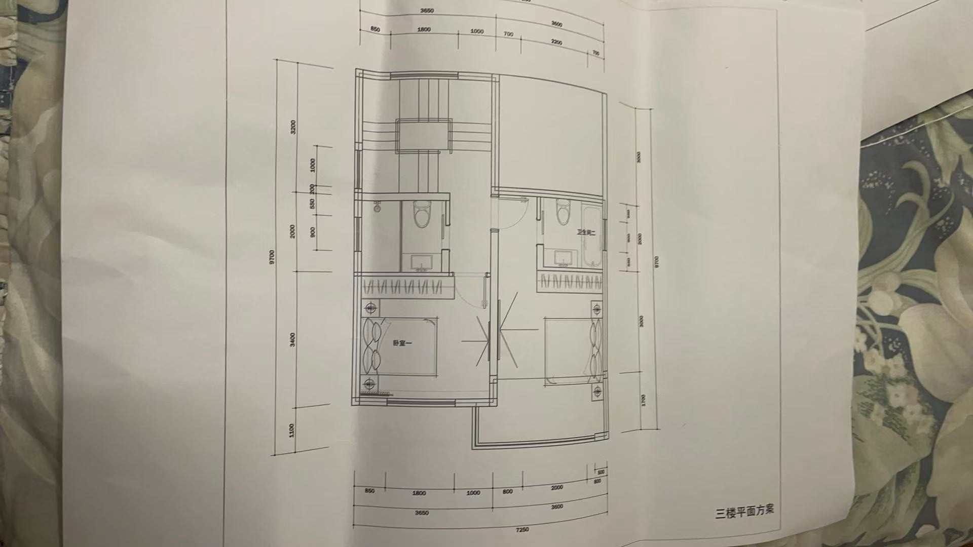 经济下行上行的时候，我觉得浦东好，嘉定好，来了安亭都嫌弃我们宝山现在下行，宝山的