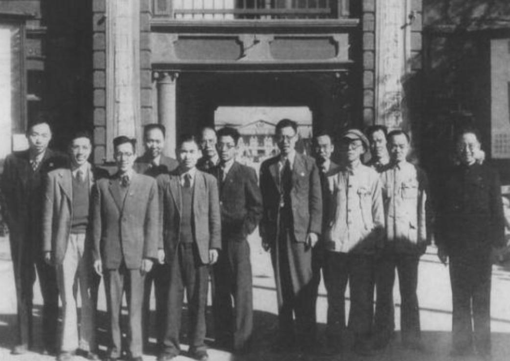 1952年，弹道专家张述祖对陈赓说，有个弹道专家很稀缺，陈说，那就赶紧要过来呀，