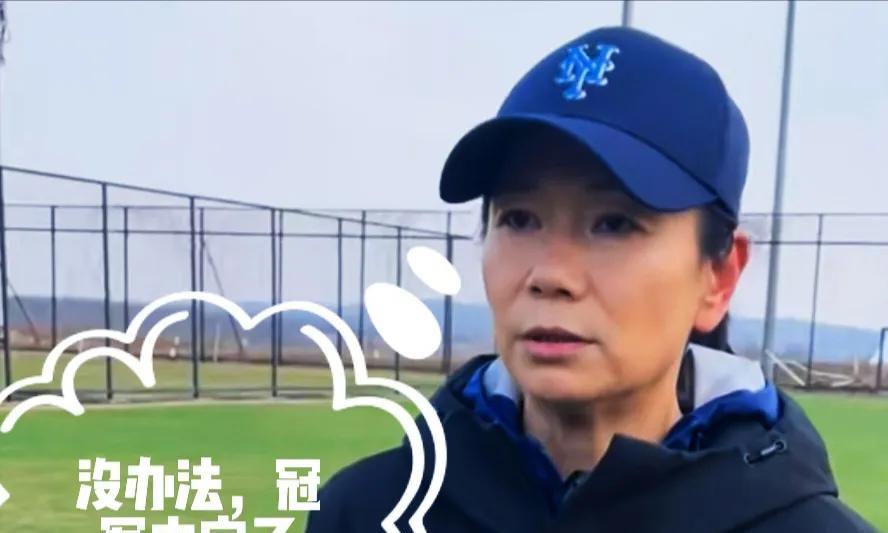 恭喜武汉女足夺得2025赛季女超冠军，实现六连冠，这不是预判，这是中国足协的精心
