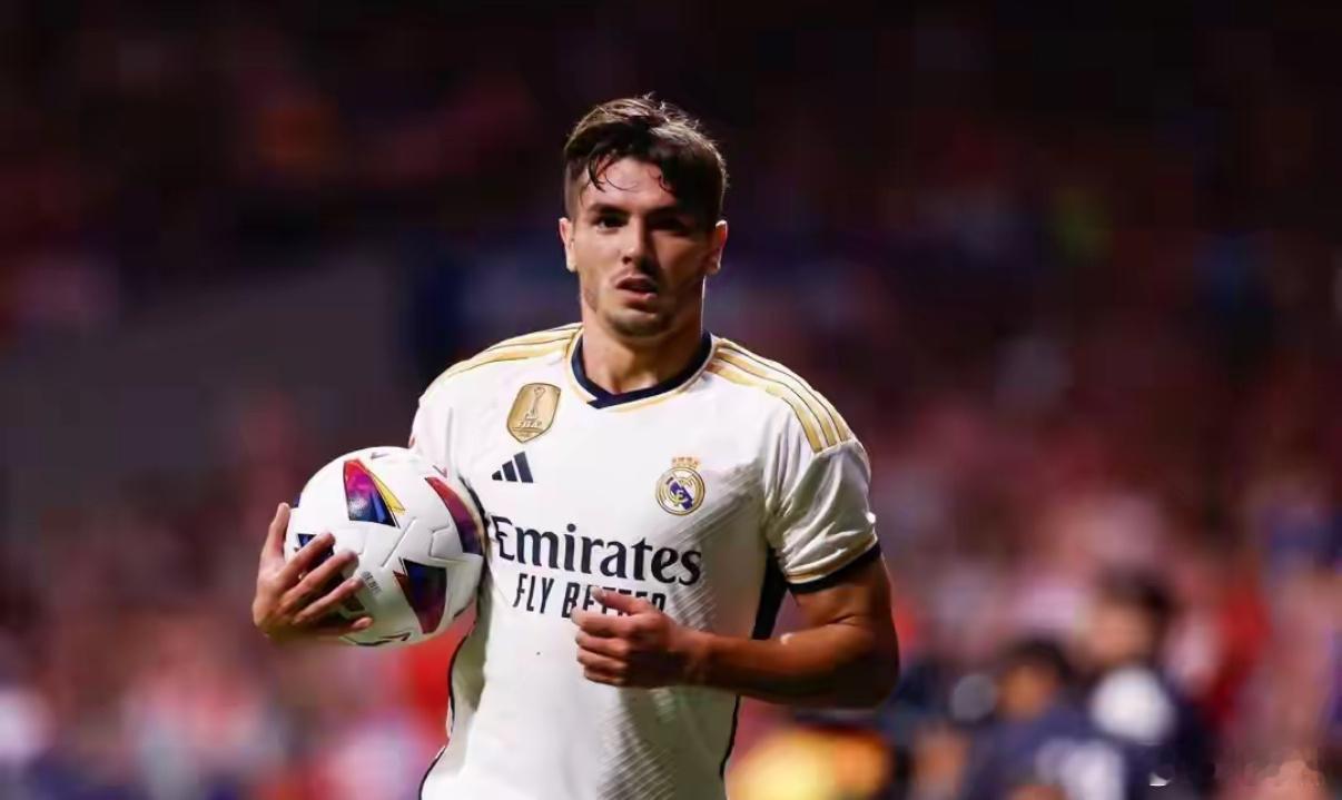 皇马最终依然迪亚斯创造的点球，姆巴佩罚进，赢下这场艰难的比赛，皇马机会很多，可把