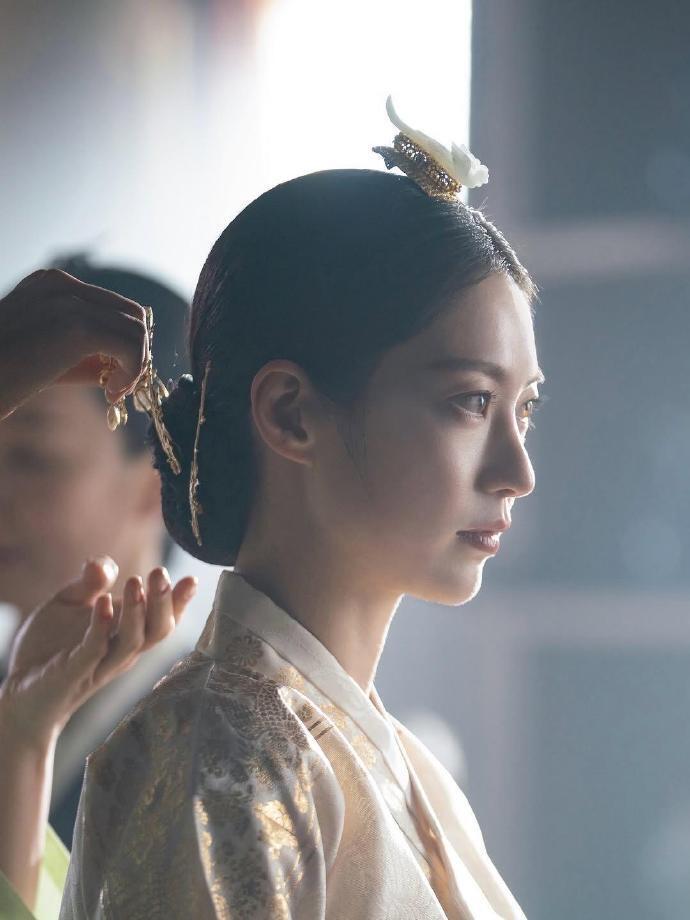 大妃麻麻去演财阀吧，太美了！