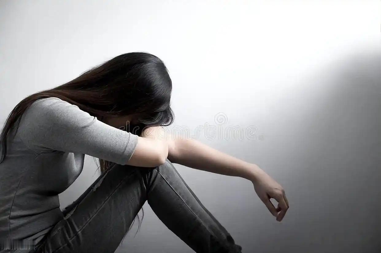 防火防盗防闺蜜！江西九江，男子忙于在外打工，疏于照顾女儿，导致其初中辍学就走向社