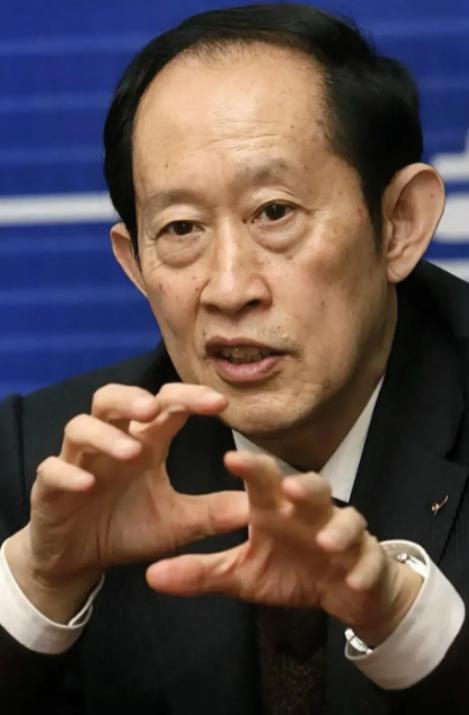 王立群教授说：战争结束后，政客们握手言和，瓜分地盘；将军们加官晋爵，享受荣华；富