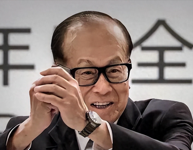 持续发酵!中国科学院士力挺李嘉诚,抨击大公报,安的什么心?