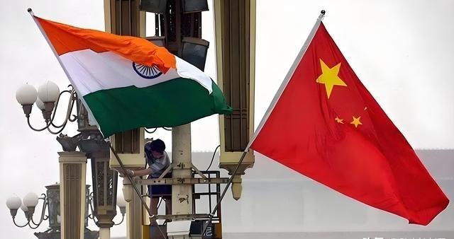 印度为什么着急和中国进行永久性边界谈判？其实原因很简单，因为他再不谈，自己就扛不