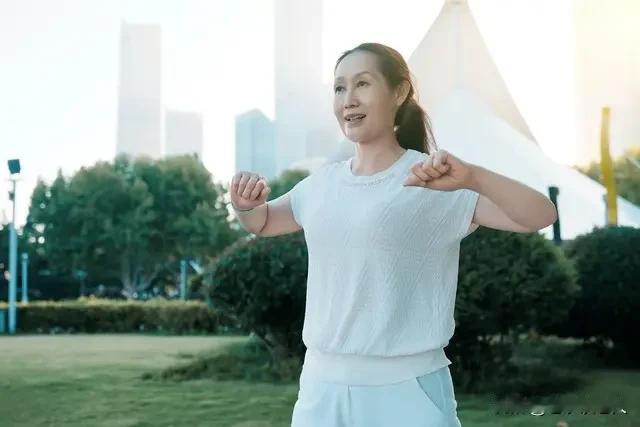 老年人不要“过度运动”，“适度运动”是日常运动的首选何为过度运动？过度运动就是