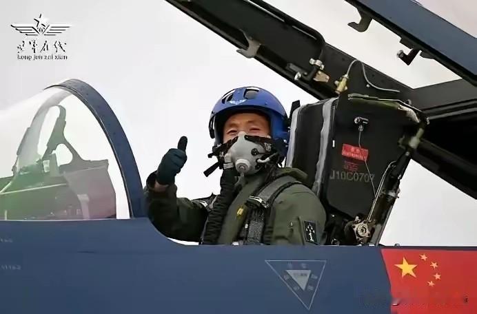解放军通告全球,东部战区空军将赴台岛周边演训,演练掌握制空权,措辞非常强硬,无论
