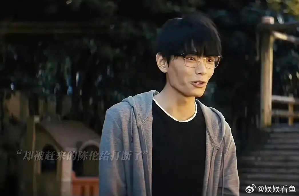 妈呀刷到不敢信……🤣粉圈要的无滤镜纯素颜来了