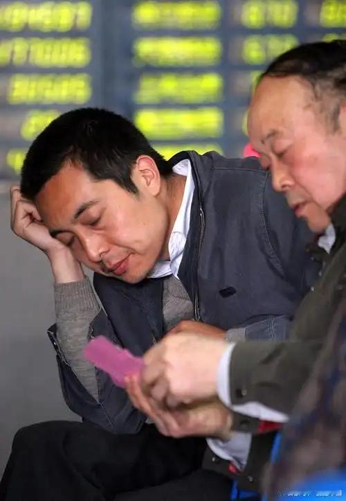 95元重仓买入8400股药明康德，砸了80万进去。被套8个月，浮亏8万没割肉，一