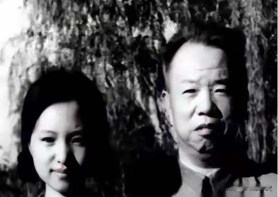 1974年，一个叫王季迟的女兵请假回家奔丧。政委拿起假条一看，脑袋嗡的一下。亲属