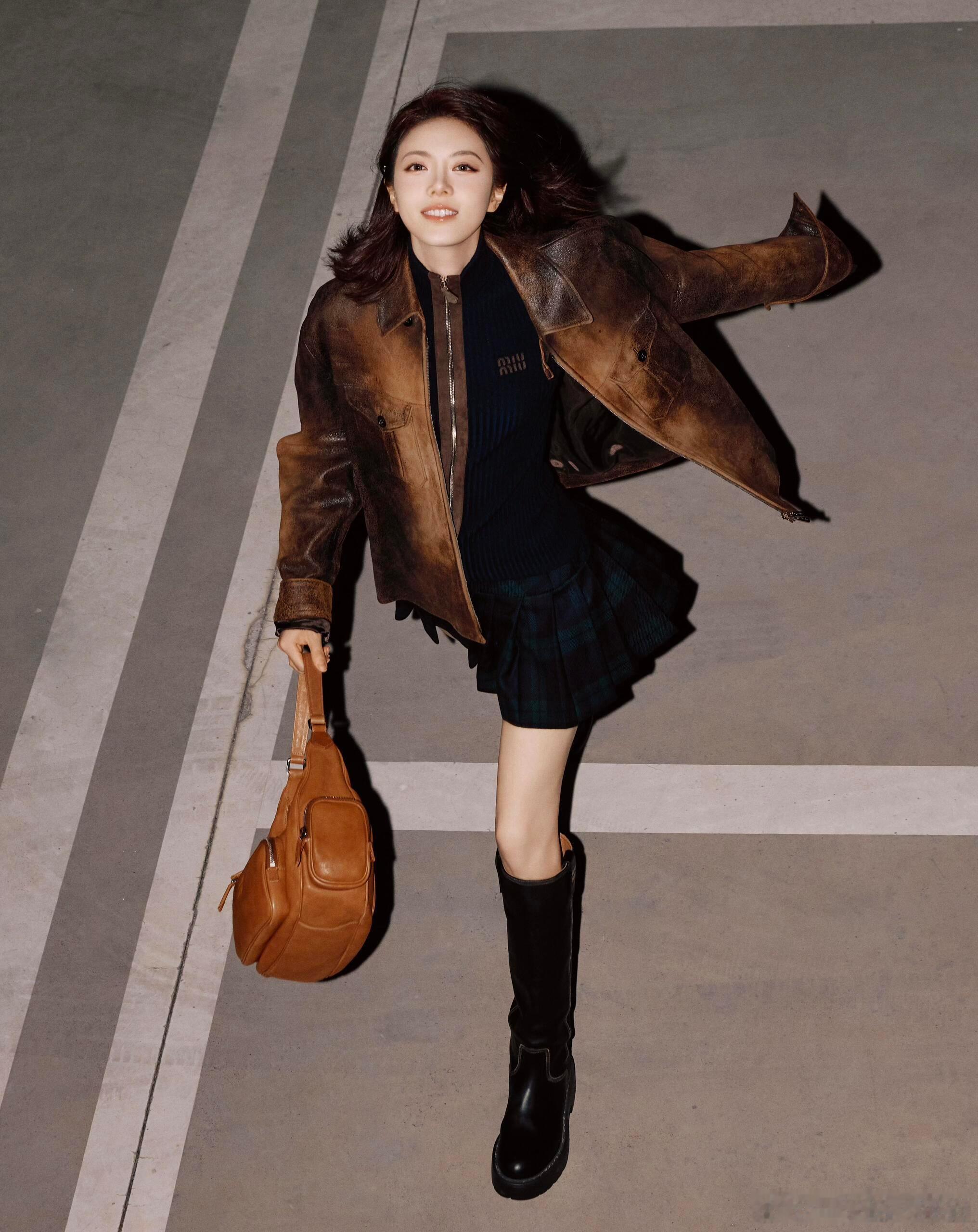 MiuMiu脸都笑烂了吧...赵今麦刘浩存张元英EllaGross