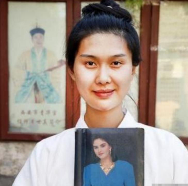 2009年，19岁女生游玩时，一位道姑当众拦住她：“你这辈子无缘婚姻”。谁知，2