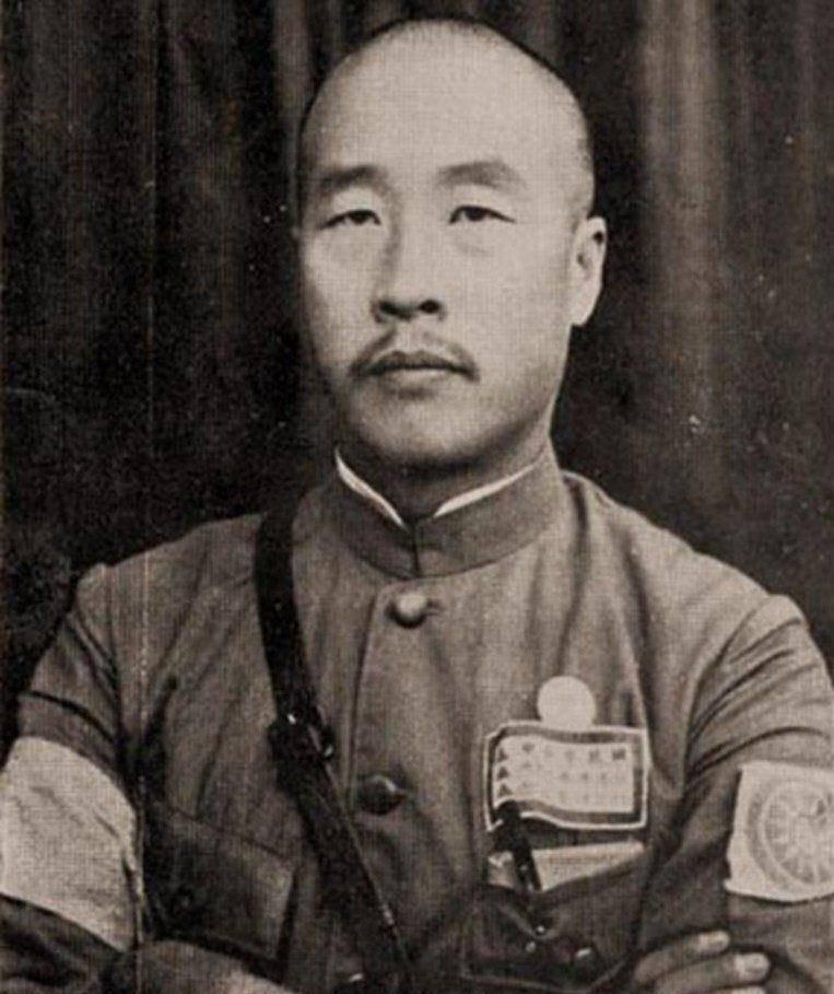 1938年1月19日，在军法会审中，何应钦质问韩复榘：“命你固守济南，你怎么随随