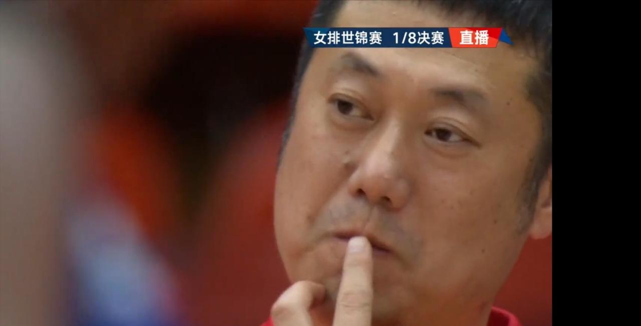 中国女排又犯了慢热的毛病！原来与法国女排的淘汰赛，中国女排攻不下，防不住，拦不
