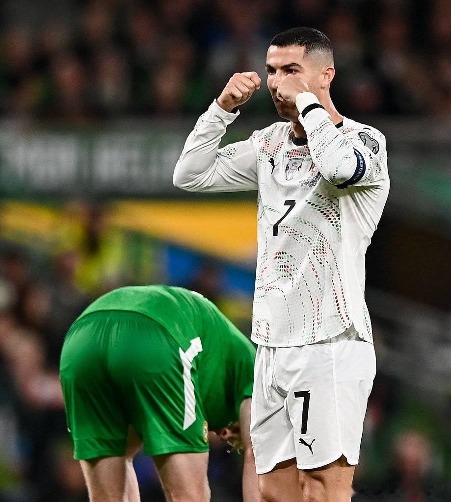 C罗国家队226战首红生涯告别世预赛或缺战世界杯首场------在葡萄牙0-2