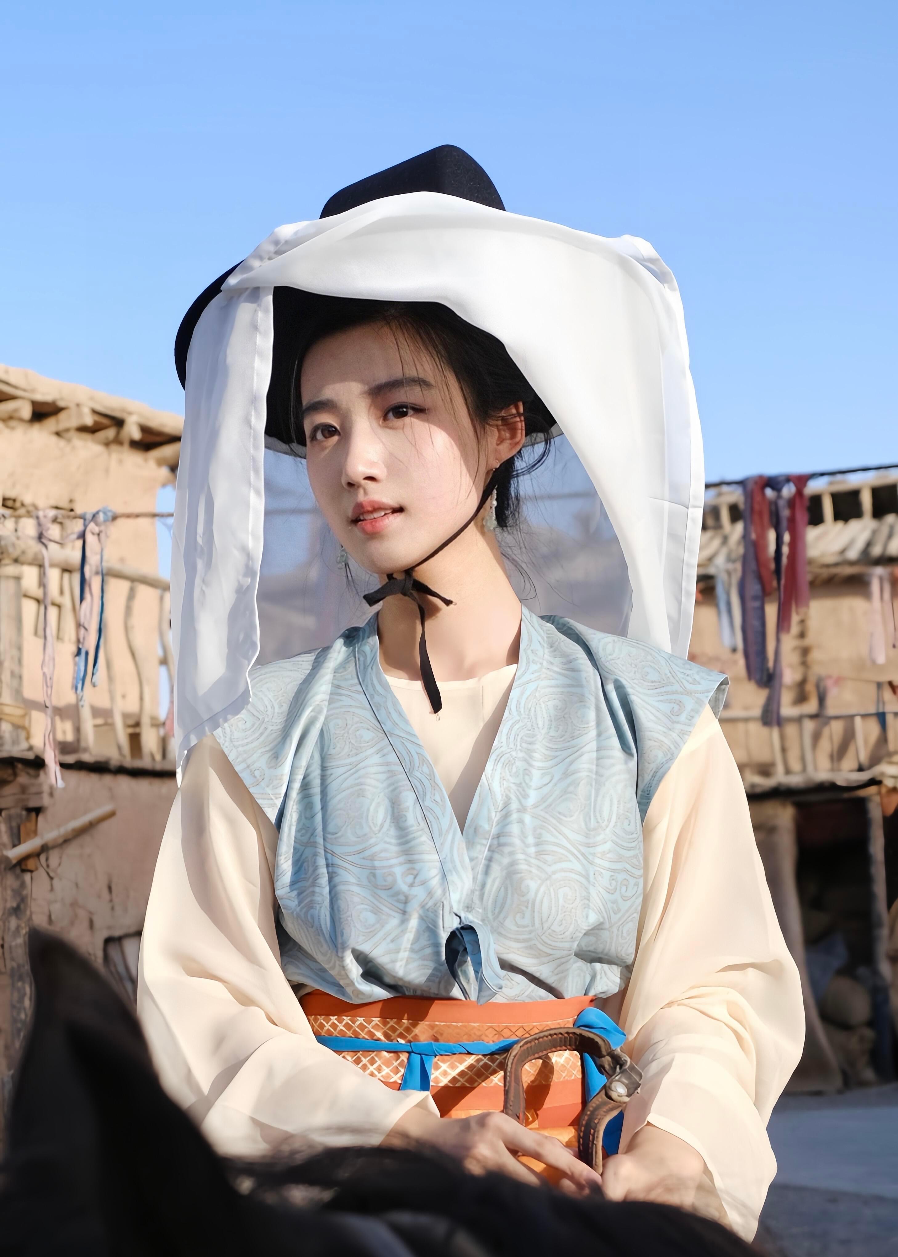 卢昱晓早期写真📸​​​