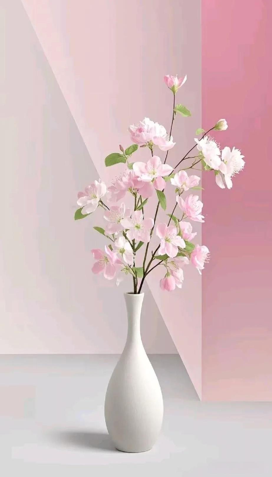 下午跟朋友一起搭地铁回家，路上聊天，讲起她父母自她生小孩后，就在离她家不远的小区