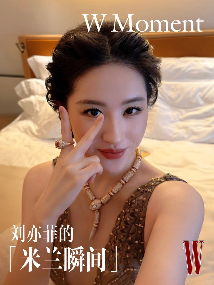 刘亦菲还有自拍新图刘亦菲萌神降临刘亦菲萌神降临