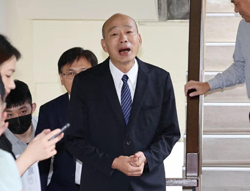  “尽忠报韩”脱口而出！韩傅握手言和，绿媒又要忙起来了！今日总
