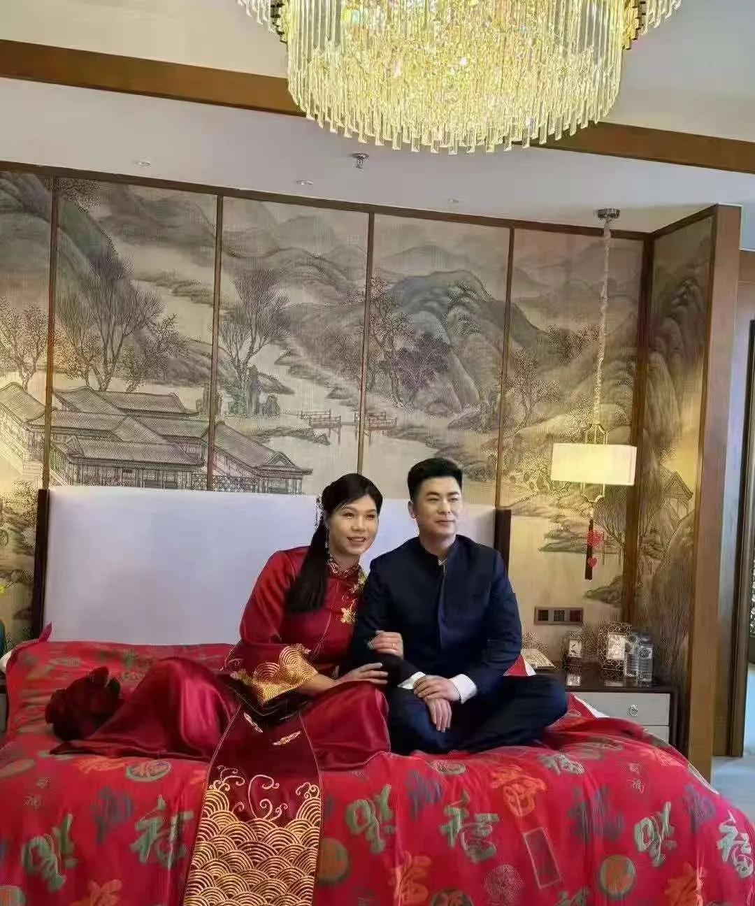 38岁的奥运冠军徐云丽结婚了。作为里约奥运会冠军，徐云丽退役后在福建师范大学任教