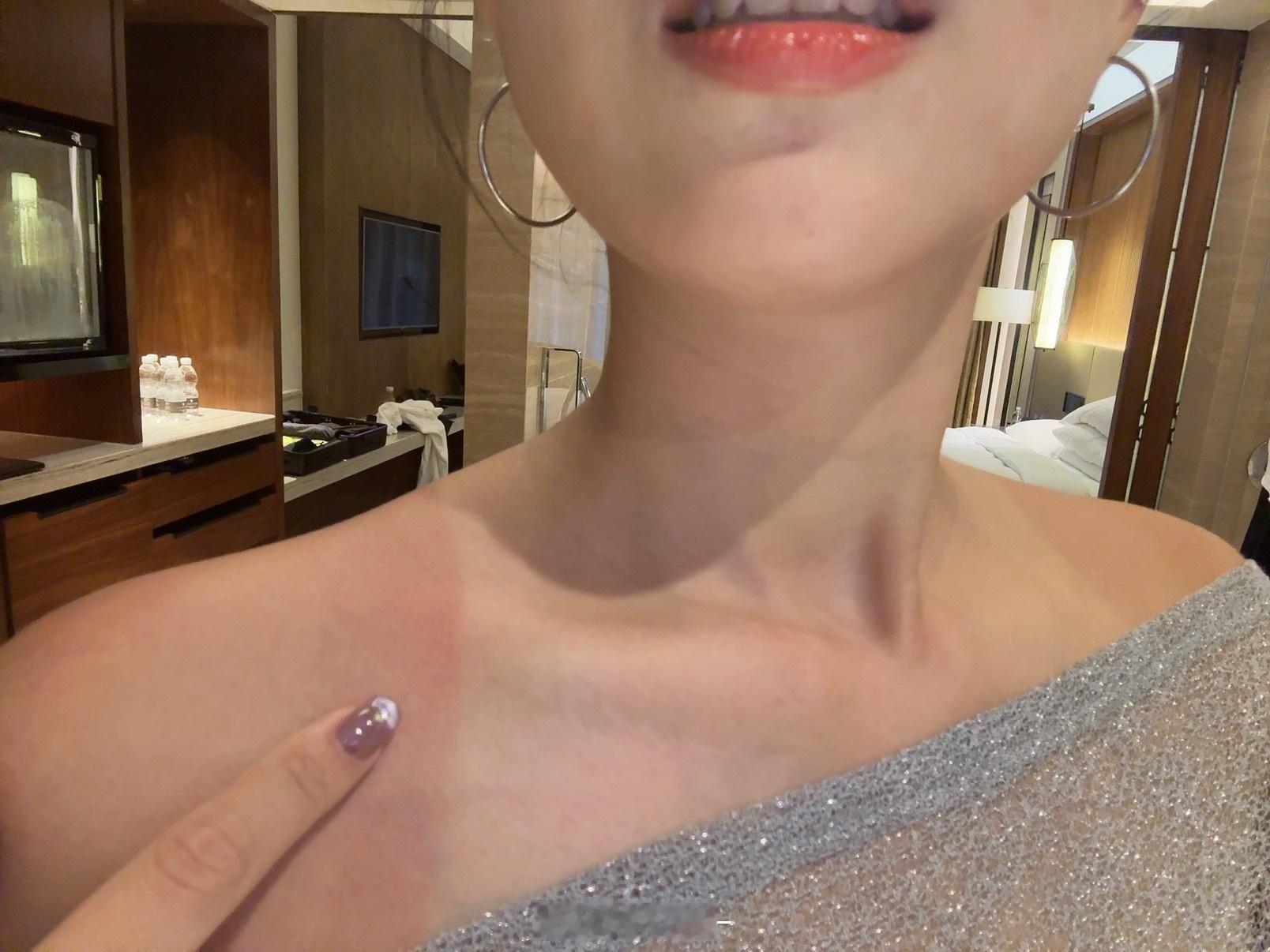 太好笑了家人们哈哈哈哈哈哈哈哈哈哈我把今天衣服焊在身上了怎么能给它反向晒匀啊[衰