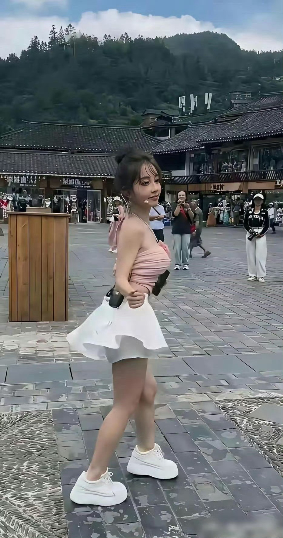 我不行了，她是怎么成为明星的