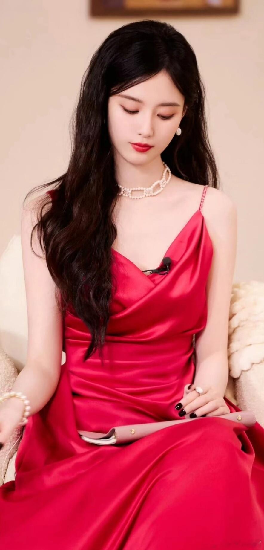 徐艺洋古风美人有这个颜值在也不怪黄子韬被迷得神魂颠倒[爱心]​​​