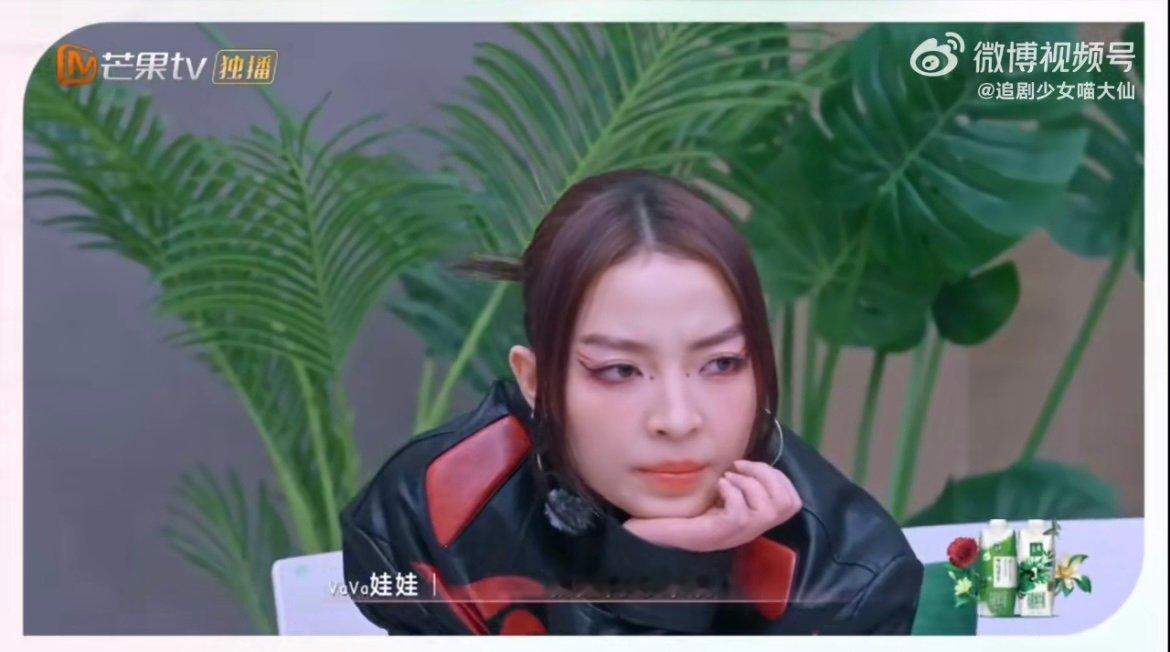 侯佩岑三顾茅庐侯佩岑三次争取vava侯佩岑的抢人方式也太可爱了！三次眼神锁定v
