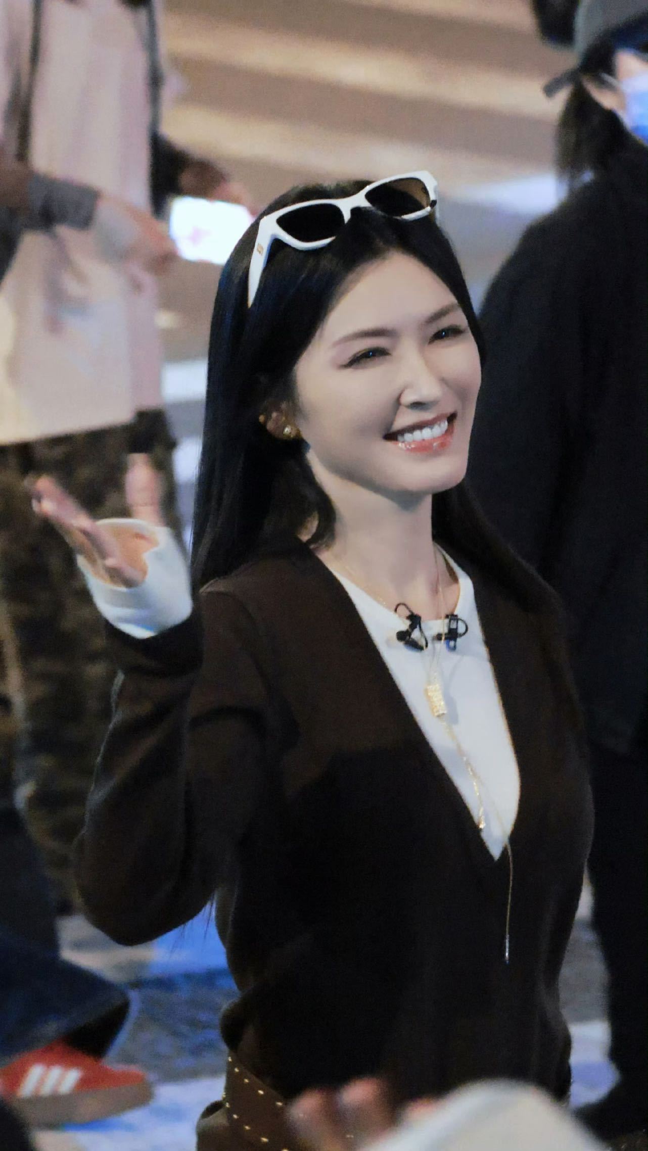 徐洁儿老来得粉真的要被徐洁儿笑晕！又美又飒又有实力，演技在线、性格讨喜，业务