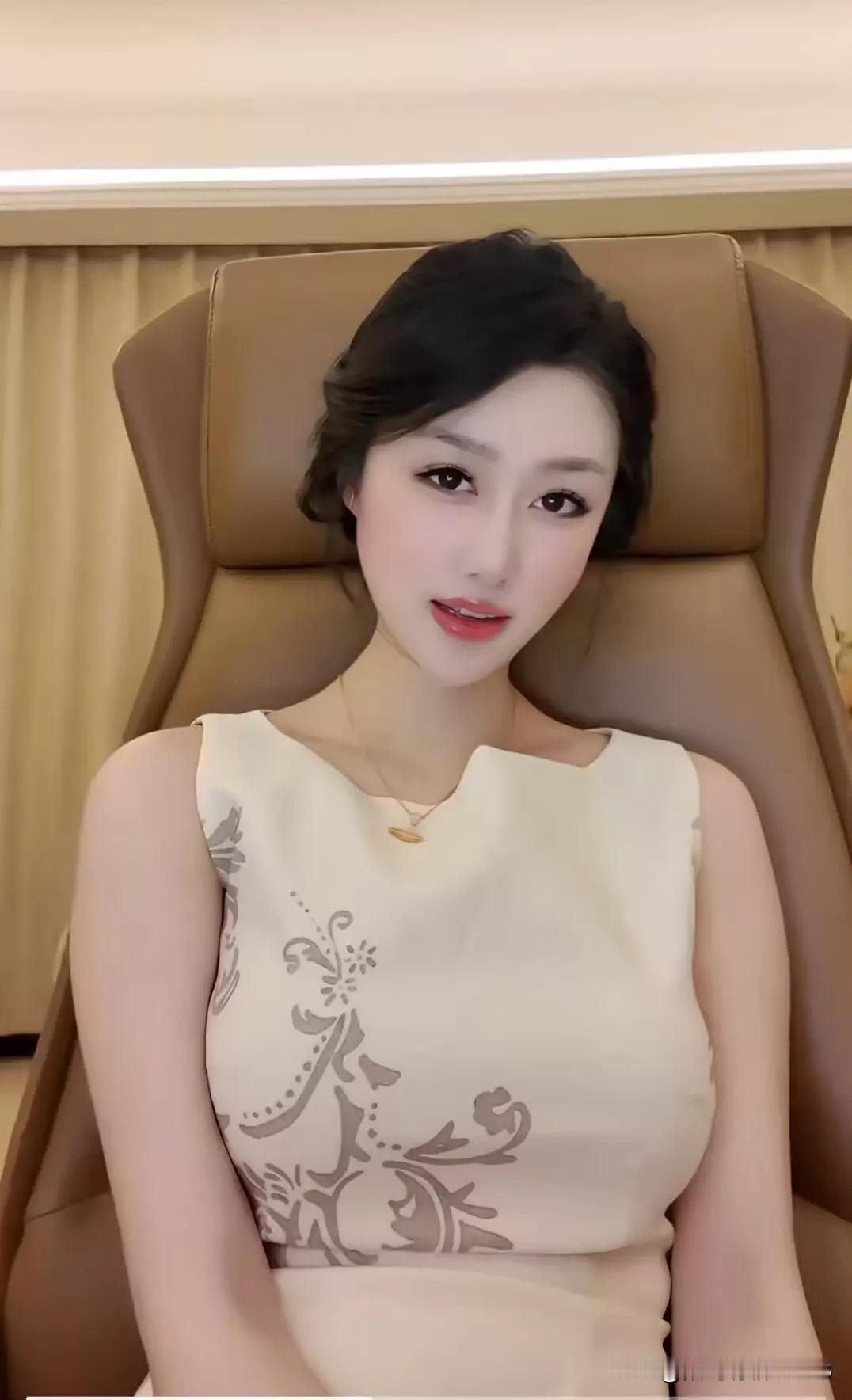 女人找男人究竟图个啥呢?女人找男人，图的东西其实挺简单。要的是一个靠得住的