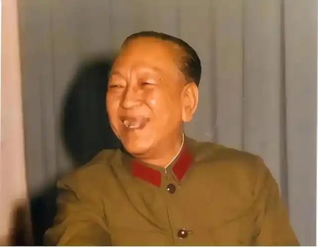 这就是法国人的嘴脸！1987年，时任军委副主席的杨尚昆访问法国，谁知，他的专机