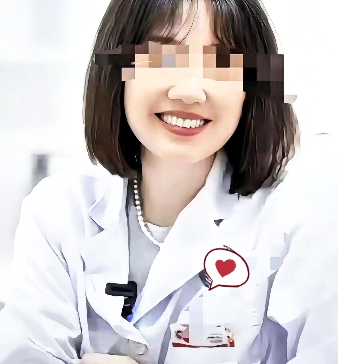 官方回应正式来了“炸了”省医院副院长出轨眼科主任实锤调查终于来了上个月就流