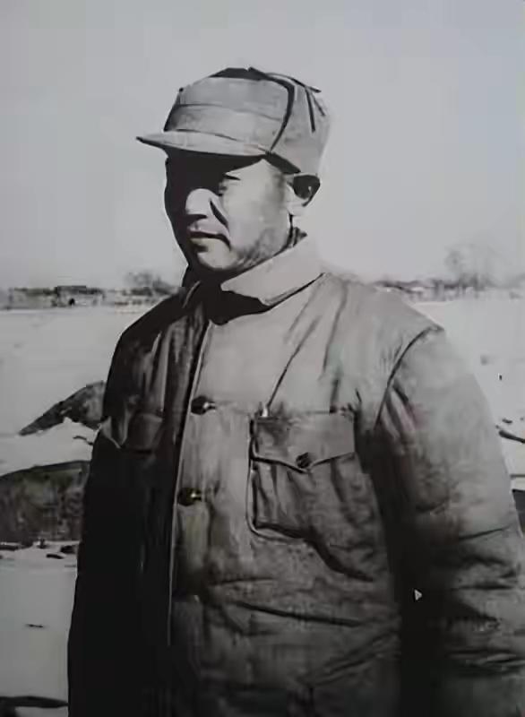 大授衔97：李先念谭震林若授衔，粟裕第一大将之位能否撼动？在关于1955年共