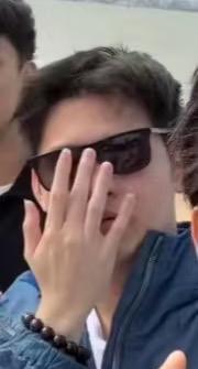 林诗栋分享假期日常——海南风光无限，小石头释放压力挺好🙂！乒乓球运动员就应该