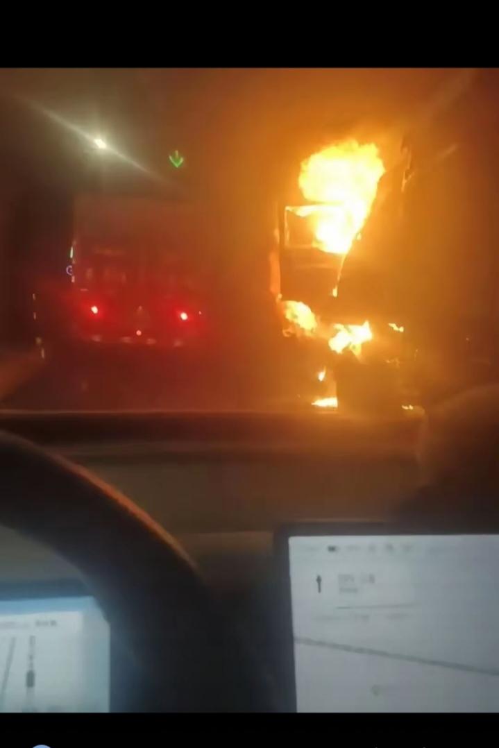 "我可能出不去了",25岁山东小伙一句话看哭全网那个山东小伙在隧道里留完遗言