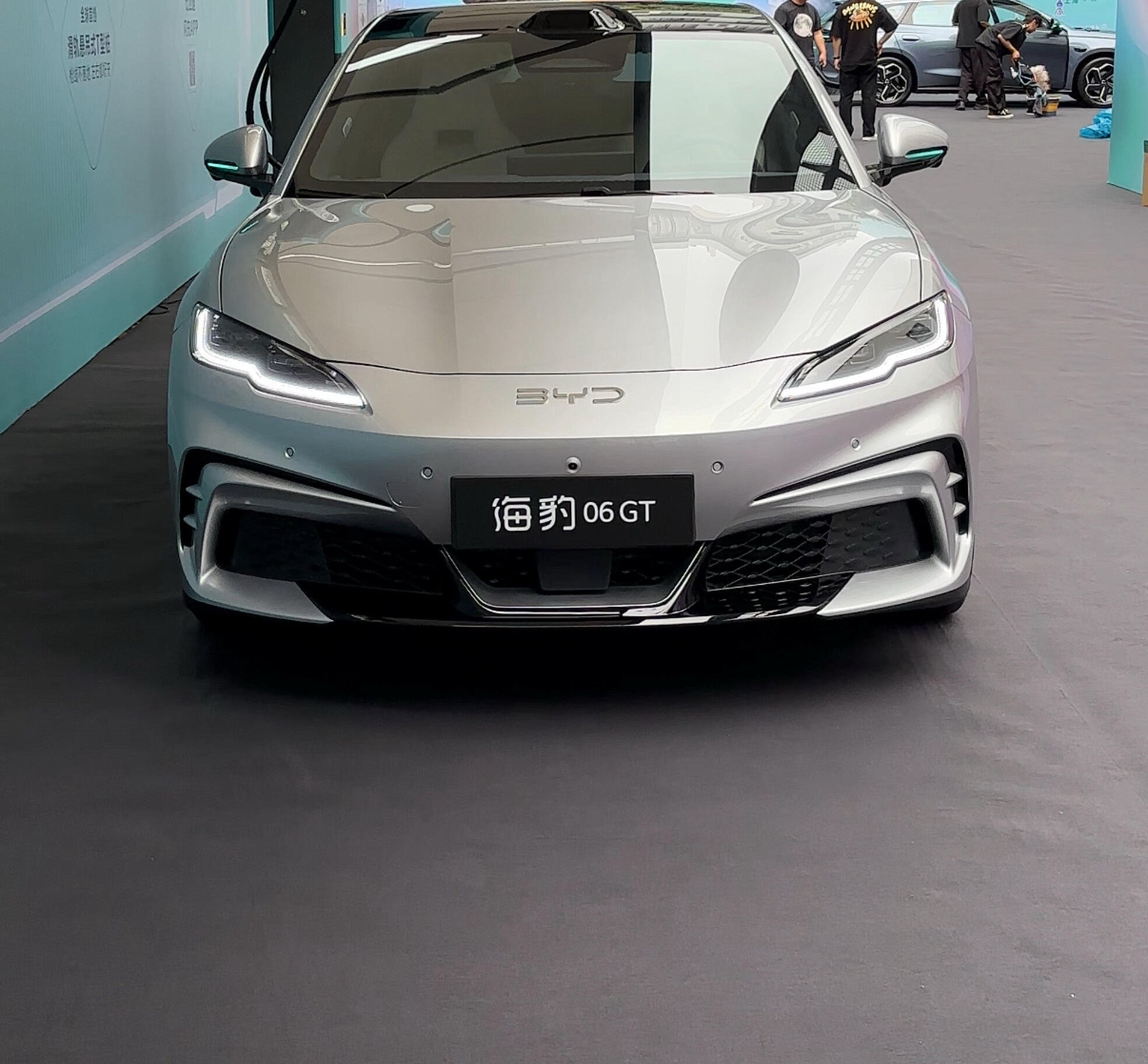 2026款比亚迪海豹06GT定位纯电轿跑，售价12.89-16.99万，搭载刀片